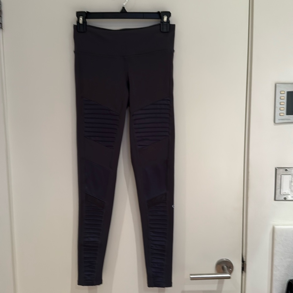 Alo woman’s leggings
